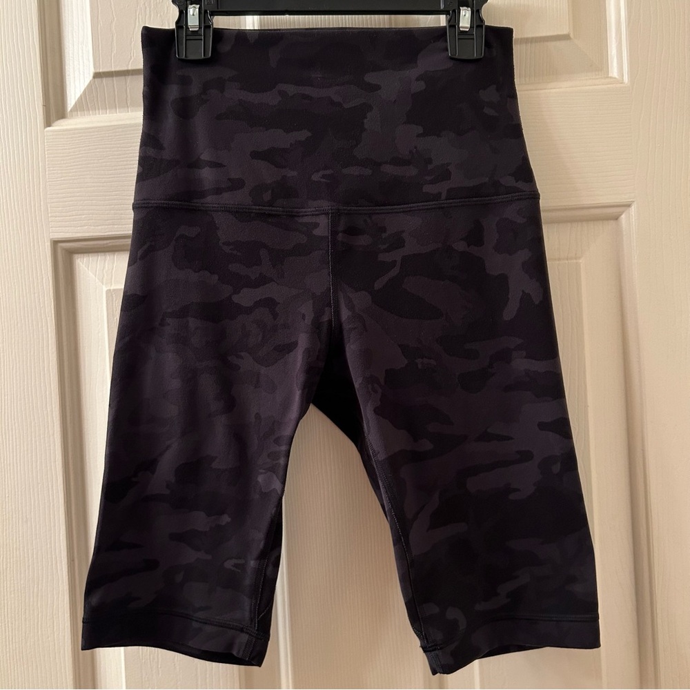 Lululemon Align Super High Rise 10” Short Size 6 Incognito Camo Multi Grey